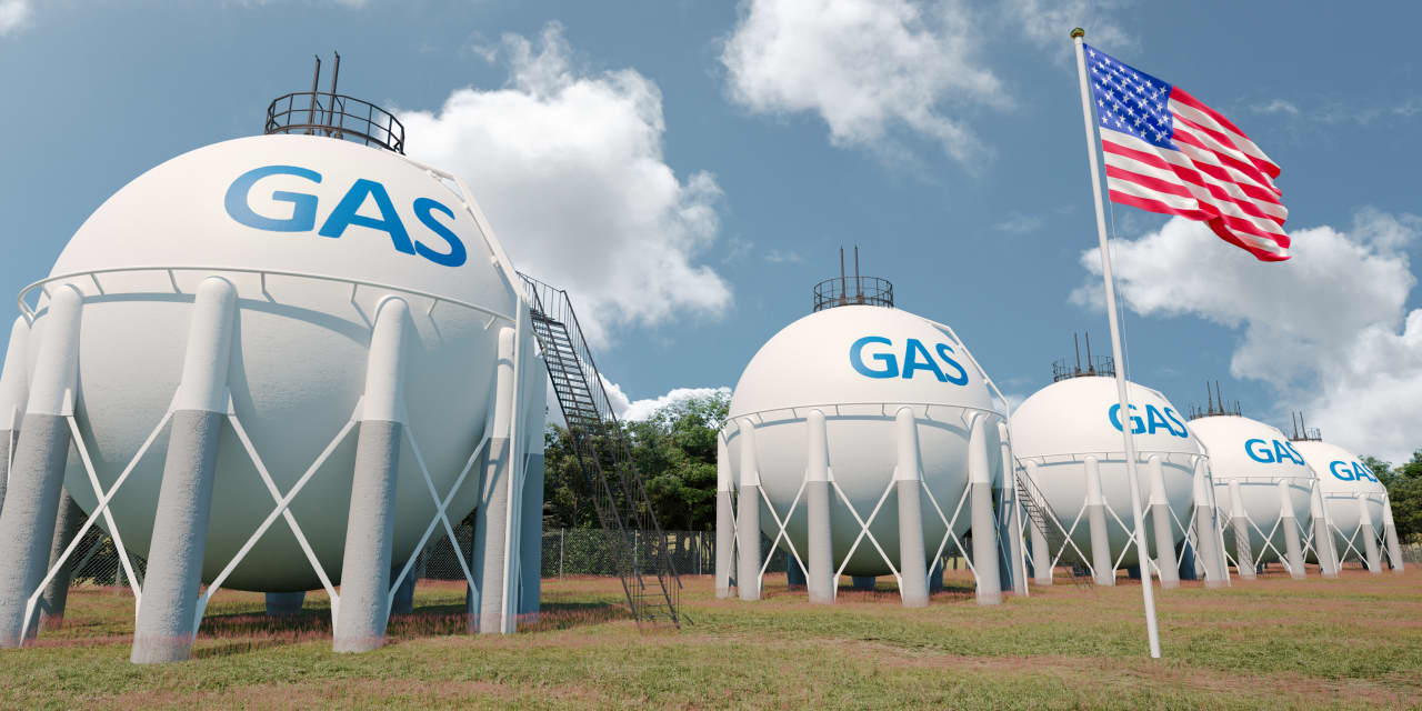 Artificial intelligence will drive an unprecedented natural-gas deficit, this investor warns. Here are the stocks to buy before the crunch
