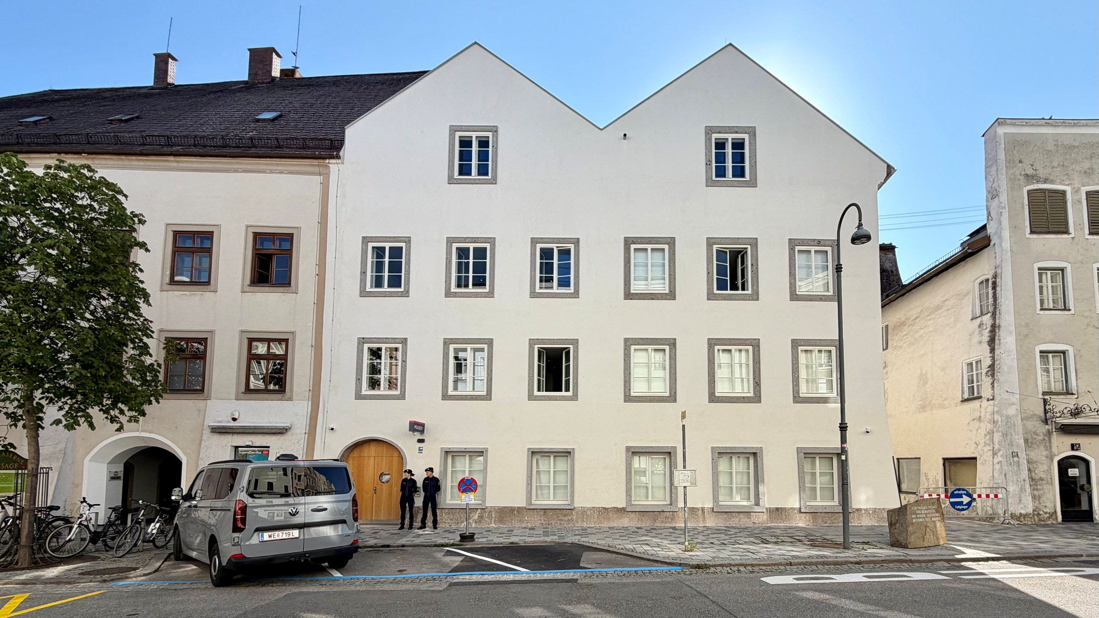 Hitler's Austrian Birthplace Converted to Police Station in Bid to Deter Neo-Nazi Pilgrims