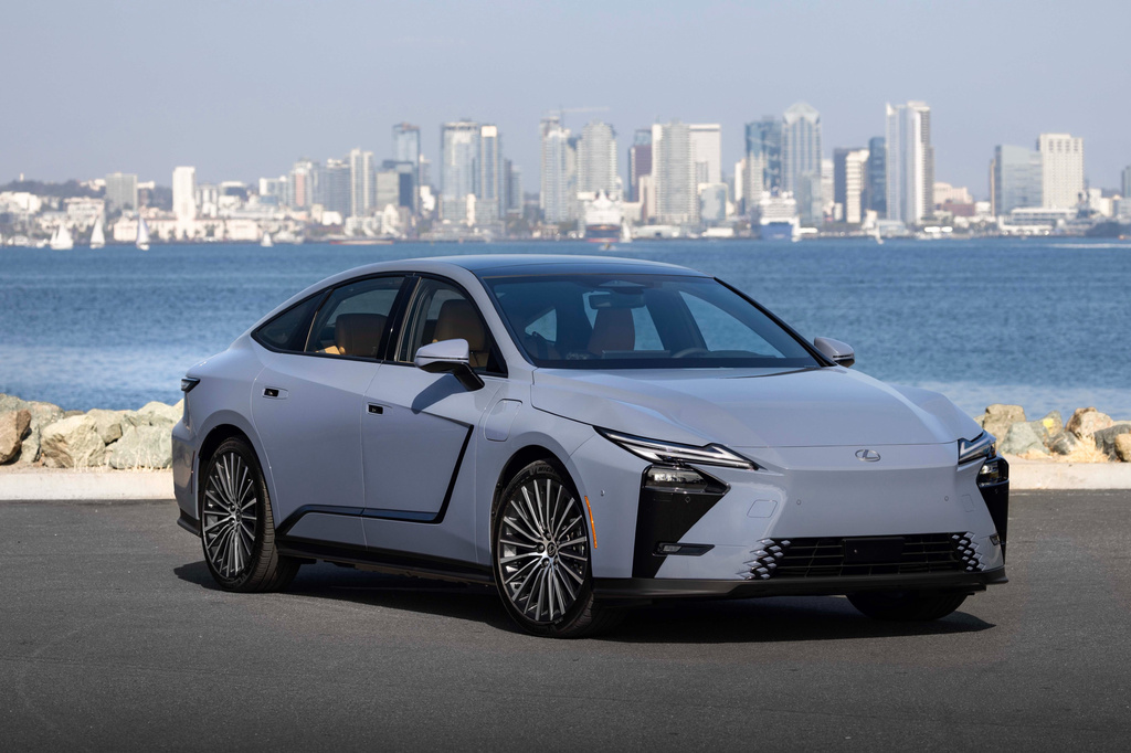 Lexus ES vs Mercedes CLA, an electric luxury sedan comparison from Edmunds