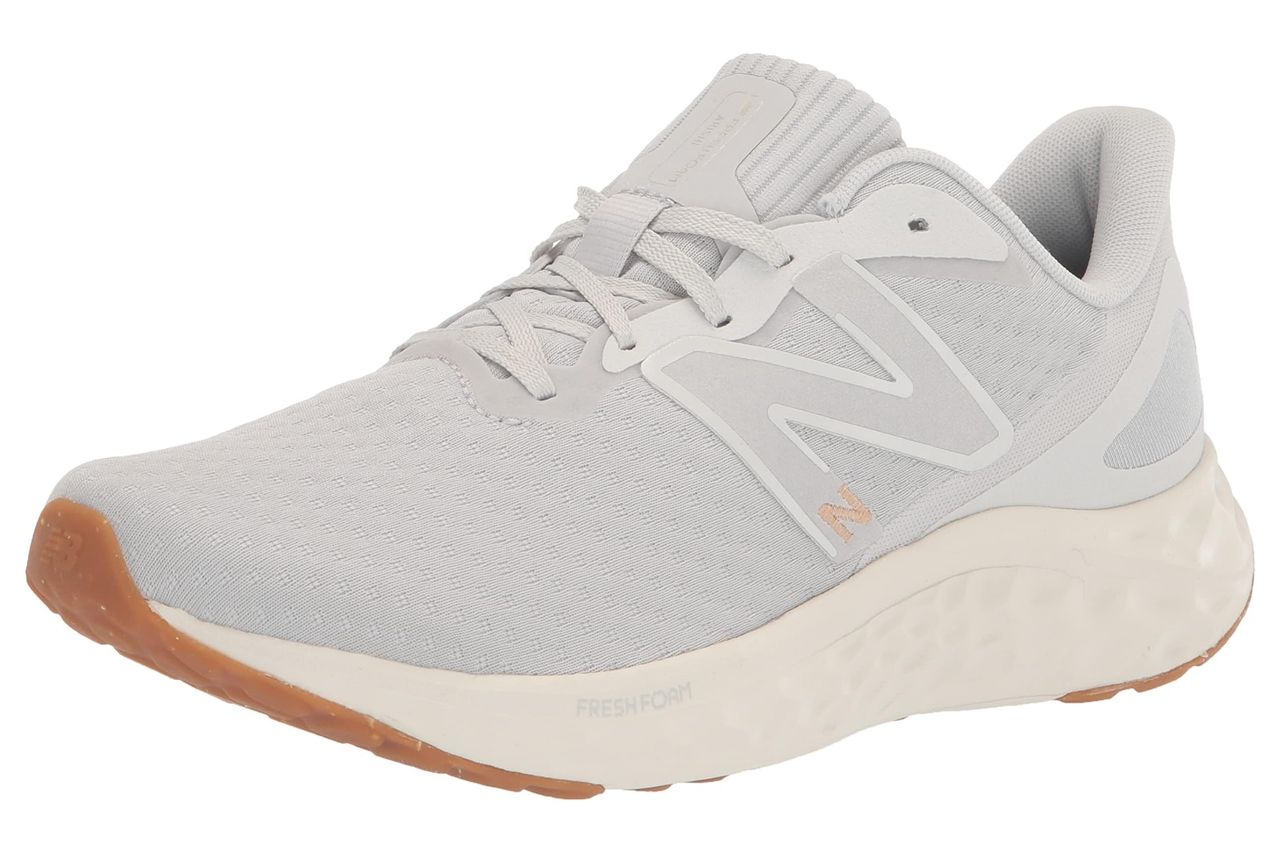 New Balance Womens Fresh Foam Arishi V4 Running Shoe