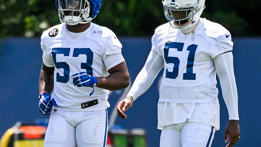 Indianapolis Colts linebackers CJ Allen (53) and Akeem Davis-Gaither (51) participate in a drill.