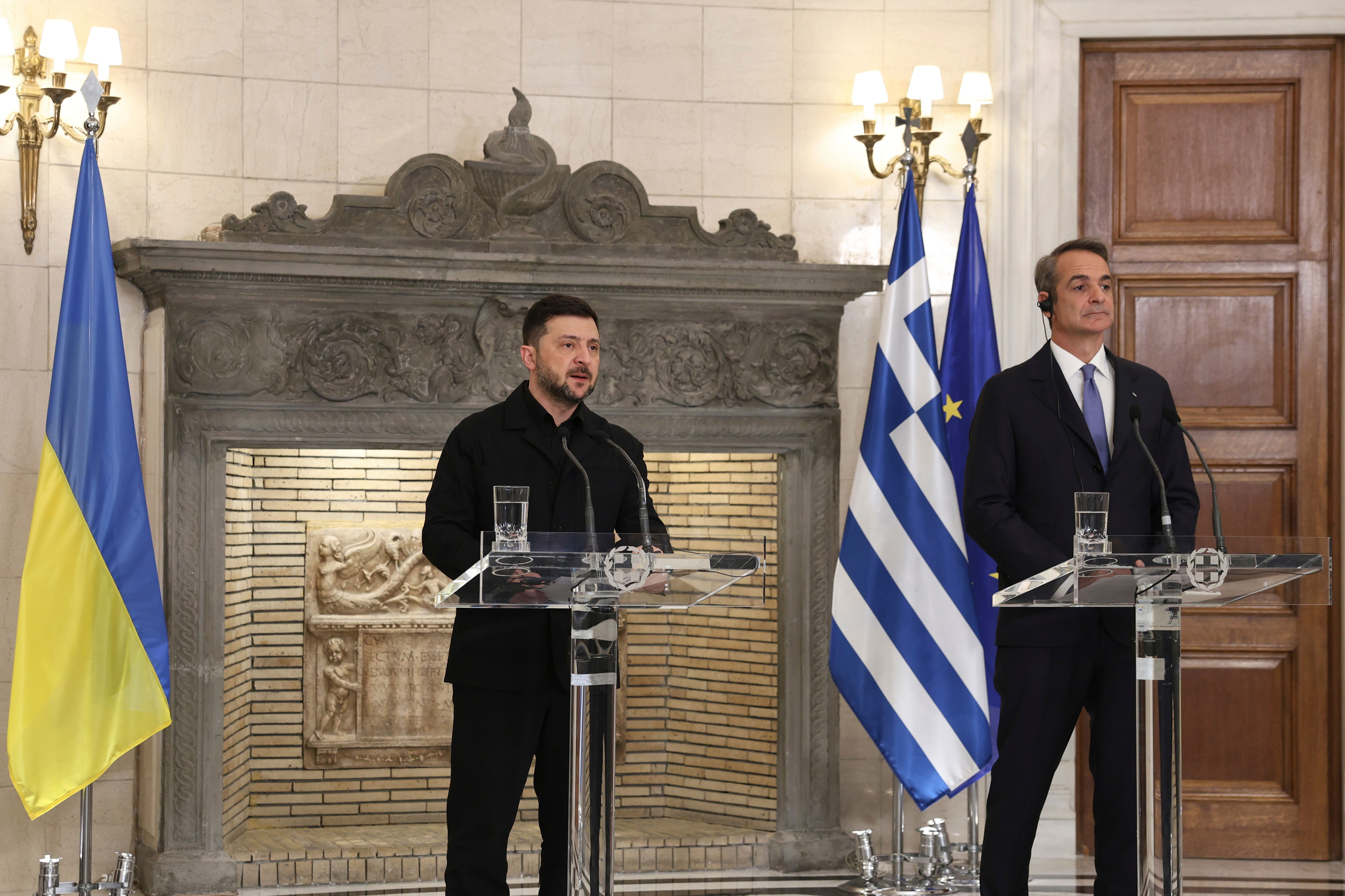 Baulking at shipping sanctions, Greece balances Ukraine aid, fear of Russia