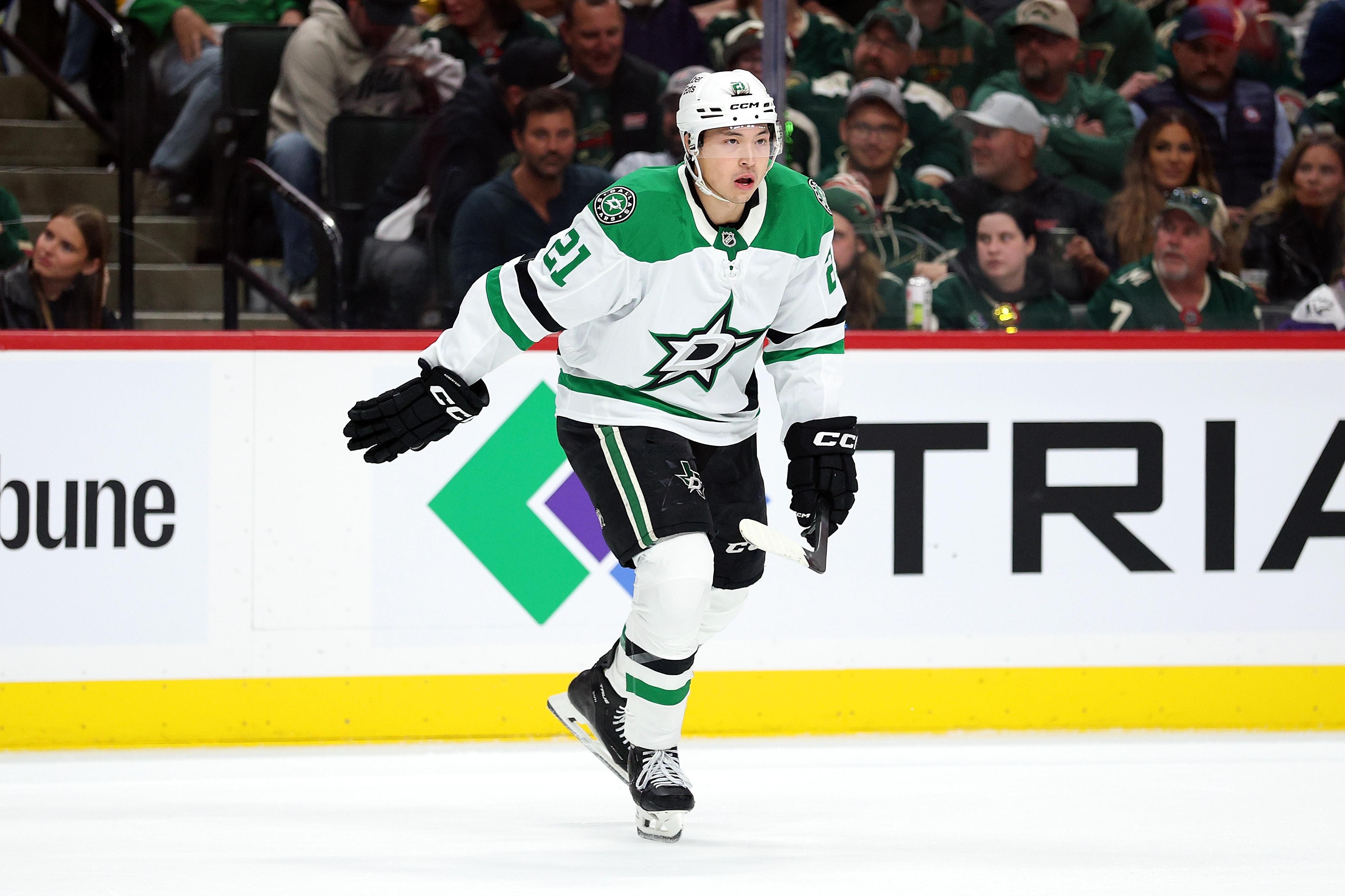 Jason Robertson signs with Dallas, appears to end saga