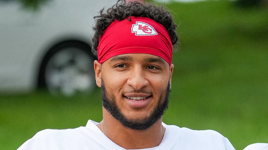Jaden Hicks enters Chiefs training camp with starting job within reach
