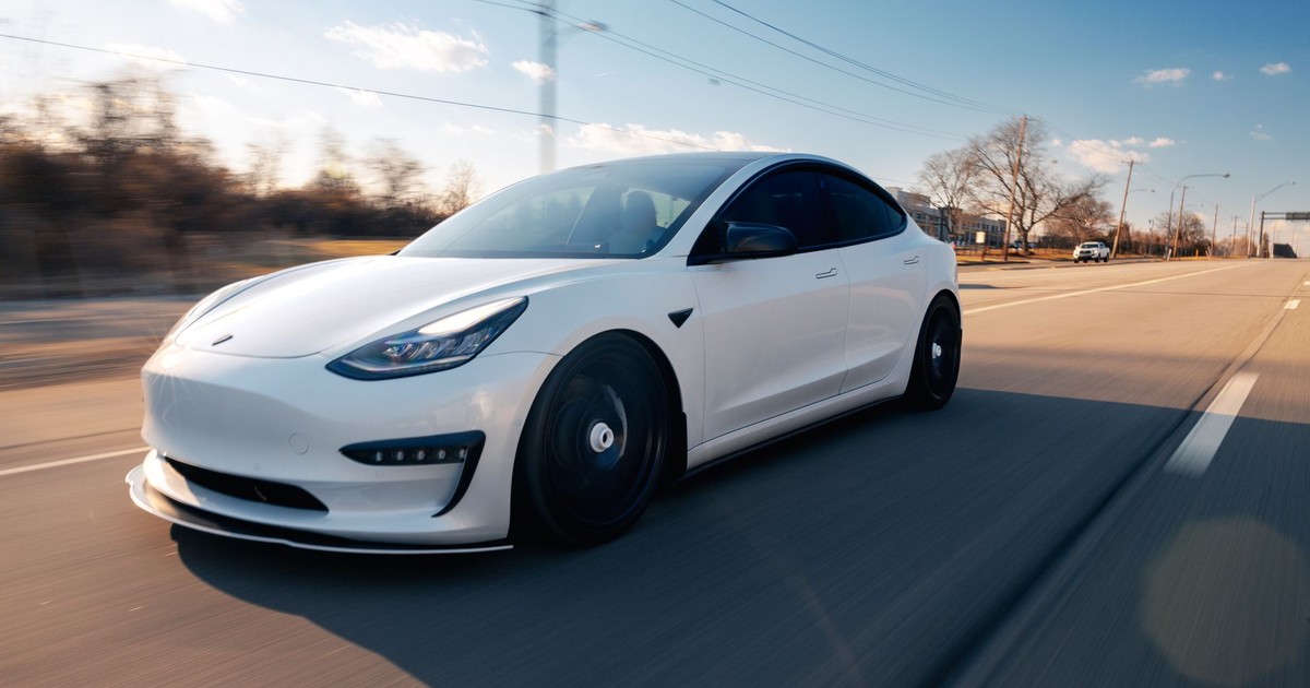 A Tesla on autopilot just drove into a painted wall - on purpose