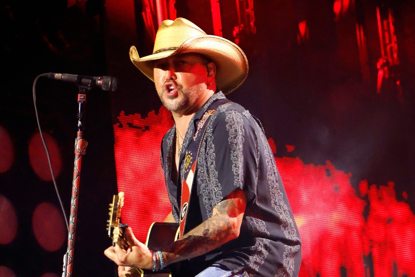 Here’s the setlist from the sold-out opening night of Jason Aldean’s ‘Songs About Us’ tour