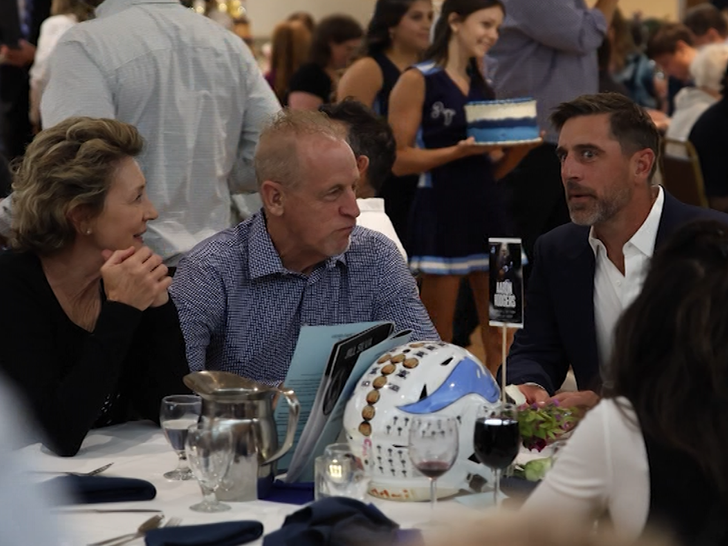 Aaron Rodgers All Smiles With Parents Months Before Instagram Reveal