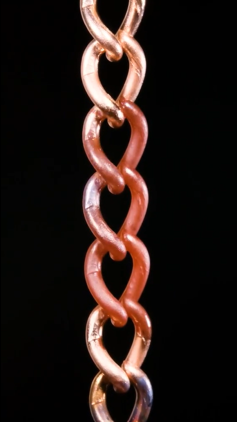 Fire and chain experiment creates an unexpected visual moment