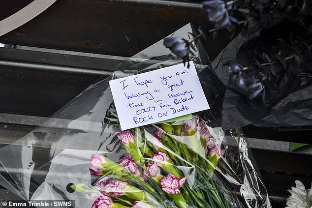 Fans wrote sweet tributes to the late singer