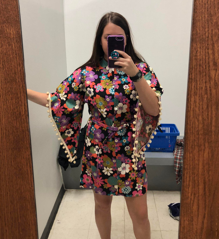 14 People Whose Flea Market Finds Brought Back Grandma’s Retro Style