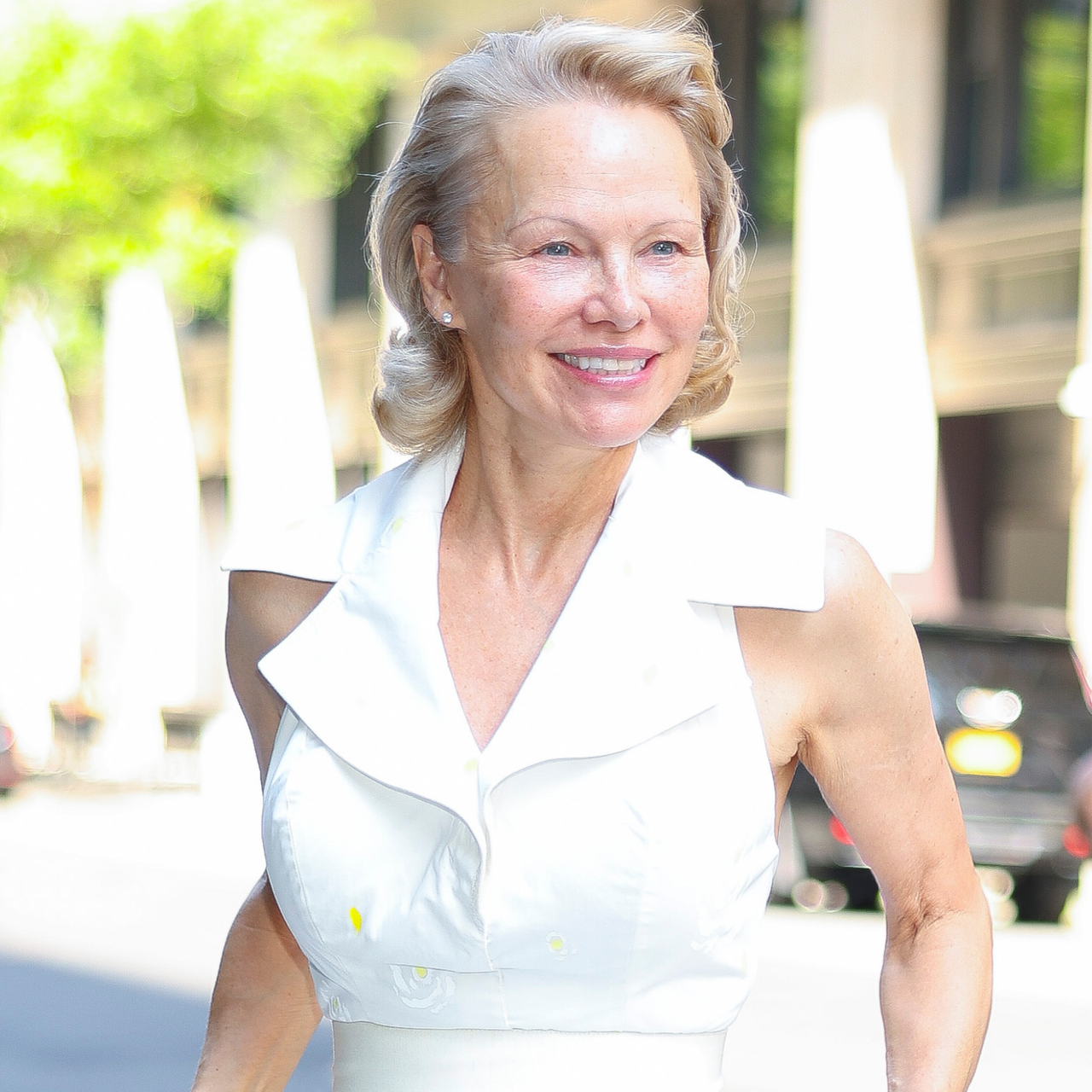 Pamela Anderson's Saint-Tropez outfit is the ultimate summer look
