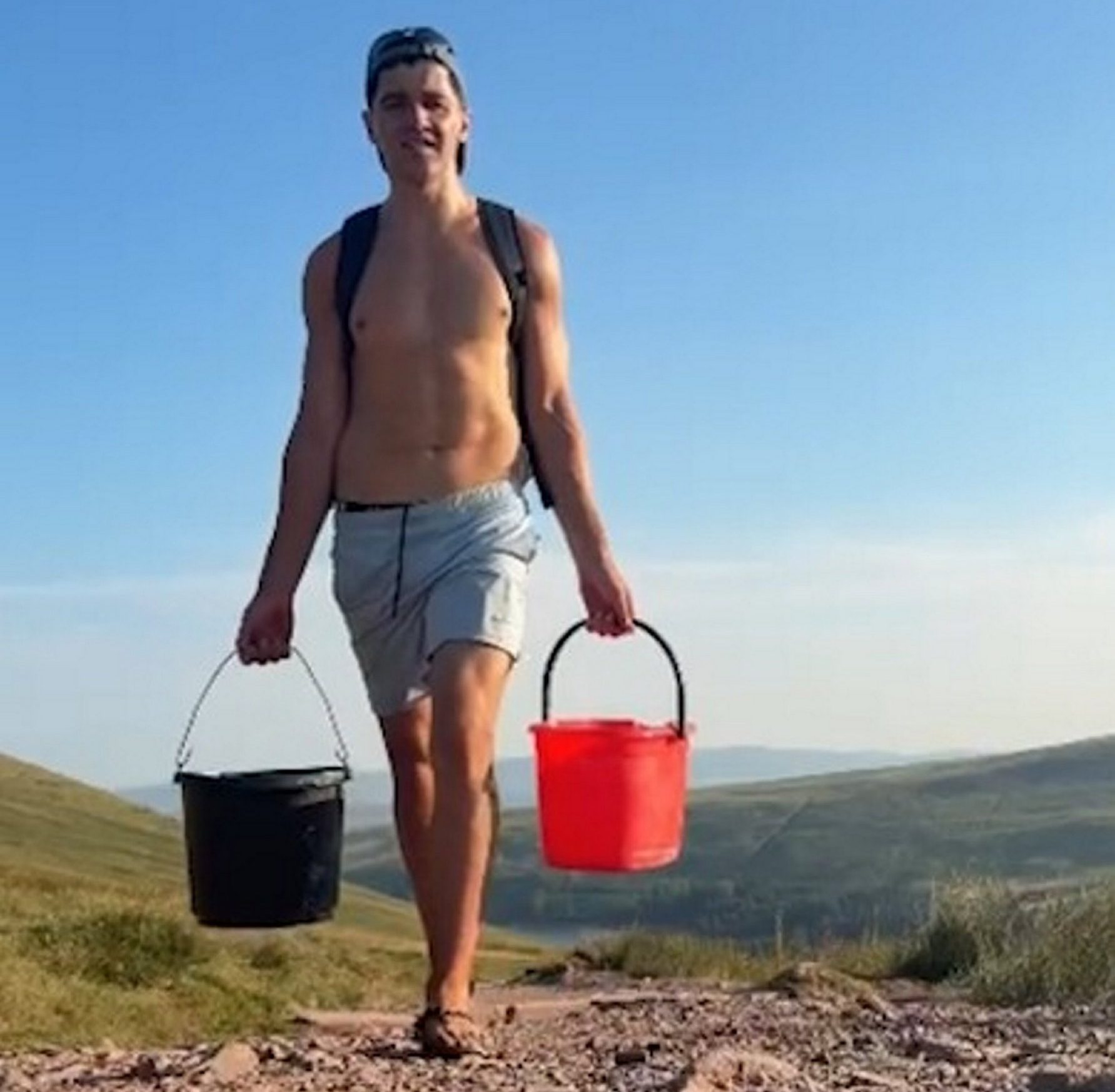 Hero rugby team removes bath ‘influencer’ carried to top of mountain