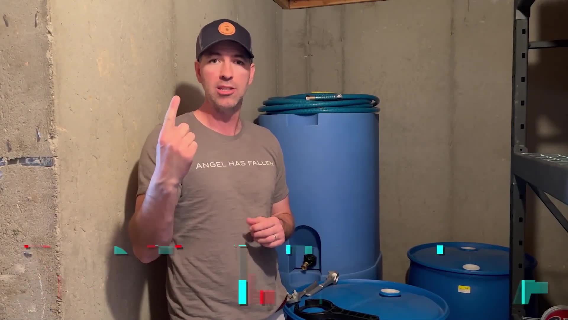 Ex-CIA officer: Do not change your emergency water supply frequently