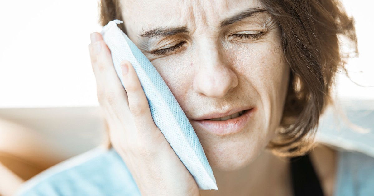 Menopause mouth symptoms your dentist wants you to know about