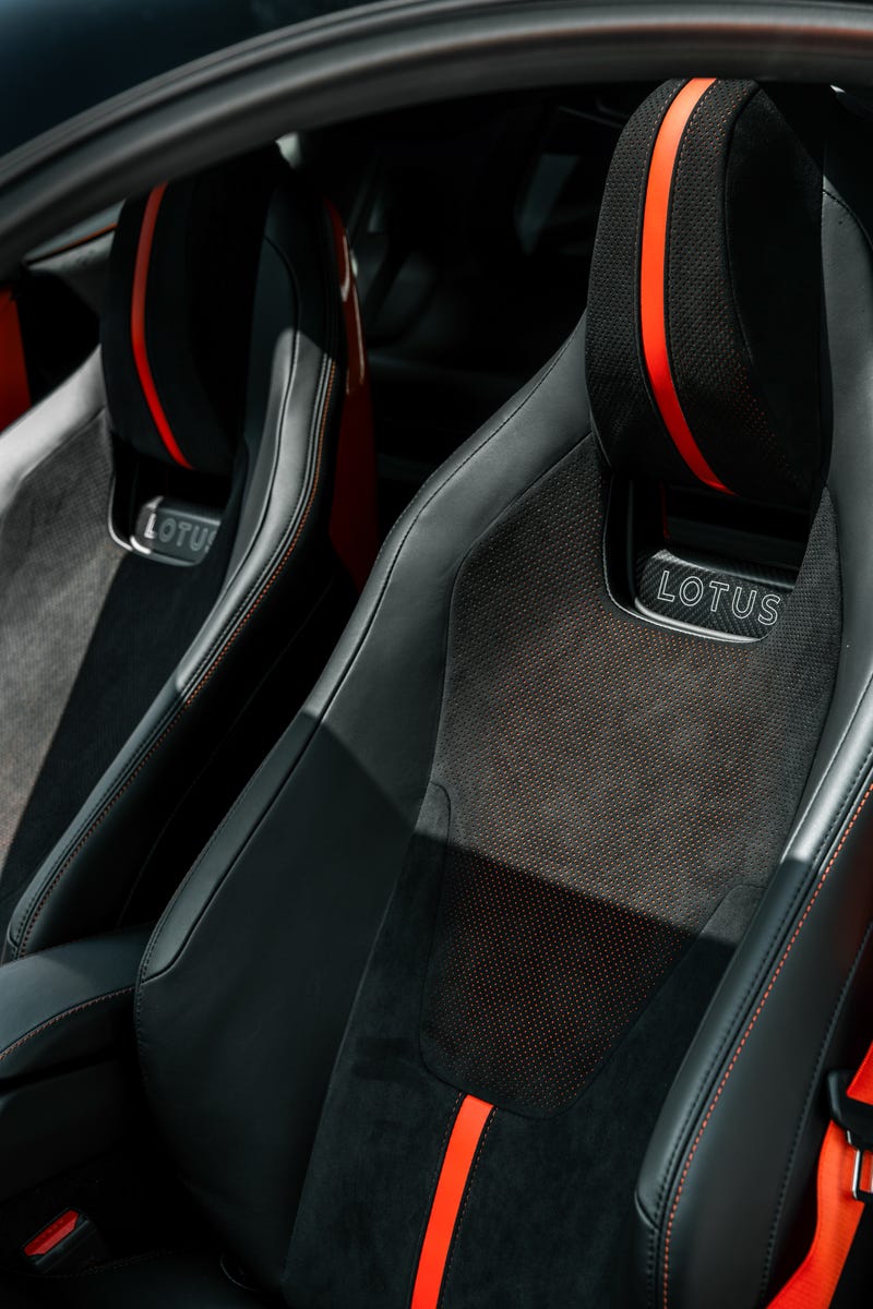 2027-lotus-emira-420s-102.jpg
