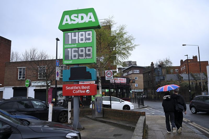 UK inflation slows in temporary boost for new PM Burnham