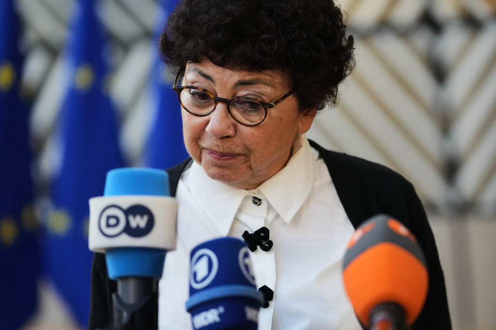 France’s environment minister resigns over emergency bill allowing 2 banned pesticides