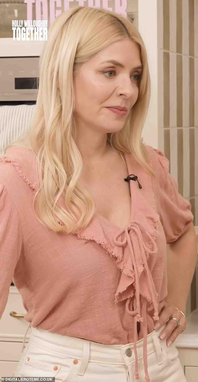 Body language expert Judi James previously told The Daily Mail that Holly's posture makes her appear much younger than she actually is