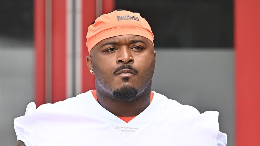 The Browns' biggest offensive line gamble is about to be tested