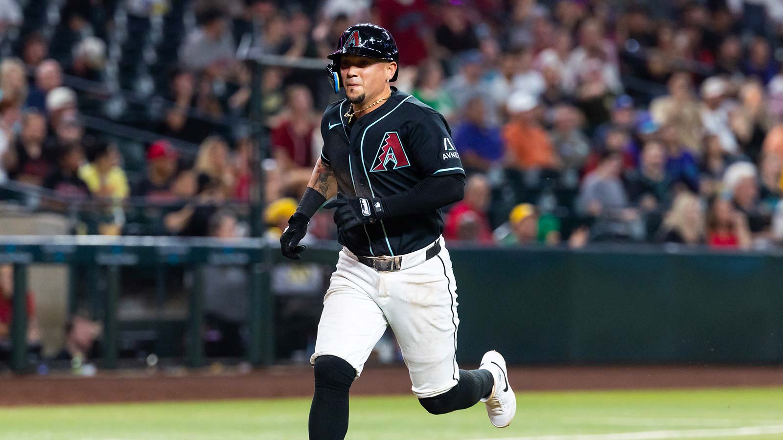 Diamondbacks’ Ildemaro Vargas walks off Athletics in extra innings