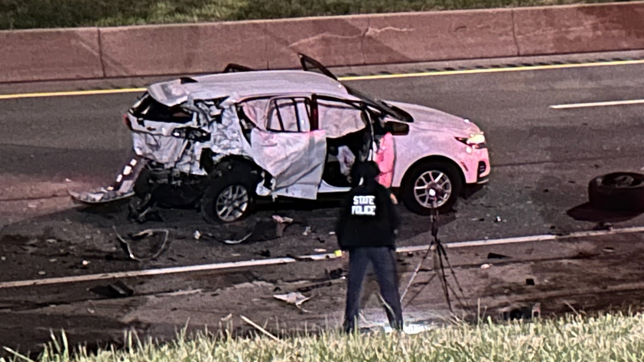 3-vehicle crash at I-94 and Warren leaves 1 arrested, 1 injured