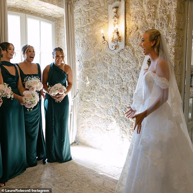 Laura Robson shared photos from Katie Boulter and Alex De Minaur's wedding