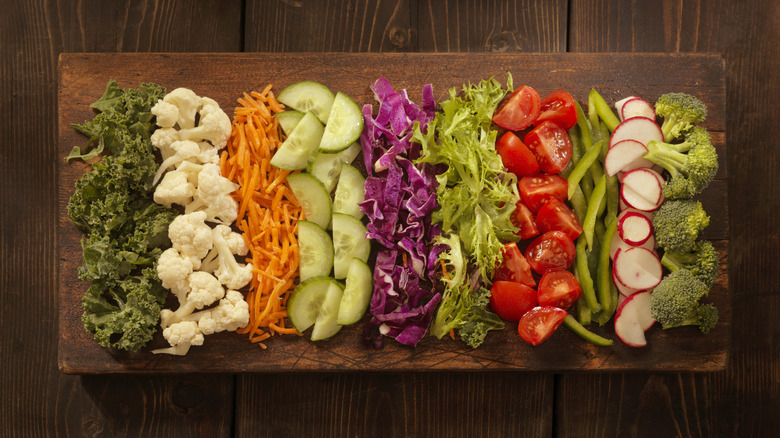 You Don't Need Lettuce To Turn Your Favorite Veggies Into A Caesar Salad