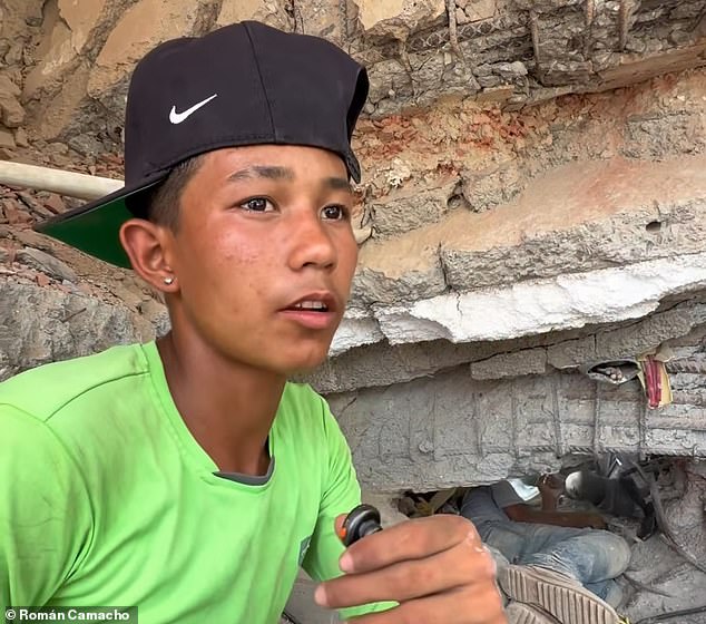 Children spend weeks to dig mother out of Venezuela earthquake rubble