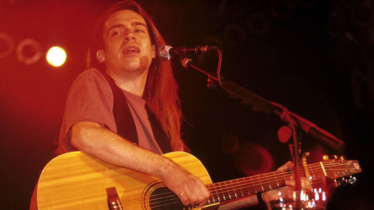 The peculiar, chorus-free song that drew the attention of Clive Davis and became a '90s hit
