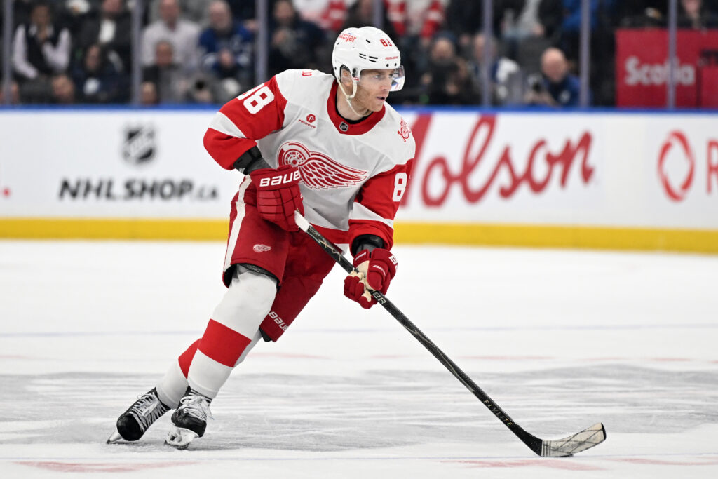 Ranking the Top 10 American Hockey Players of All Time