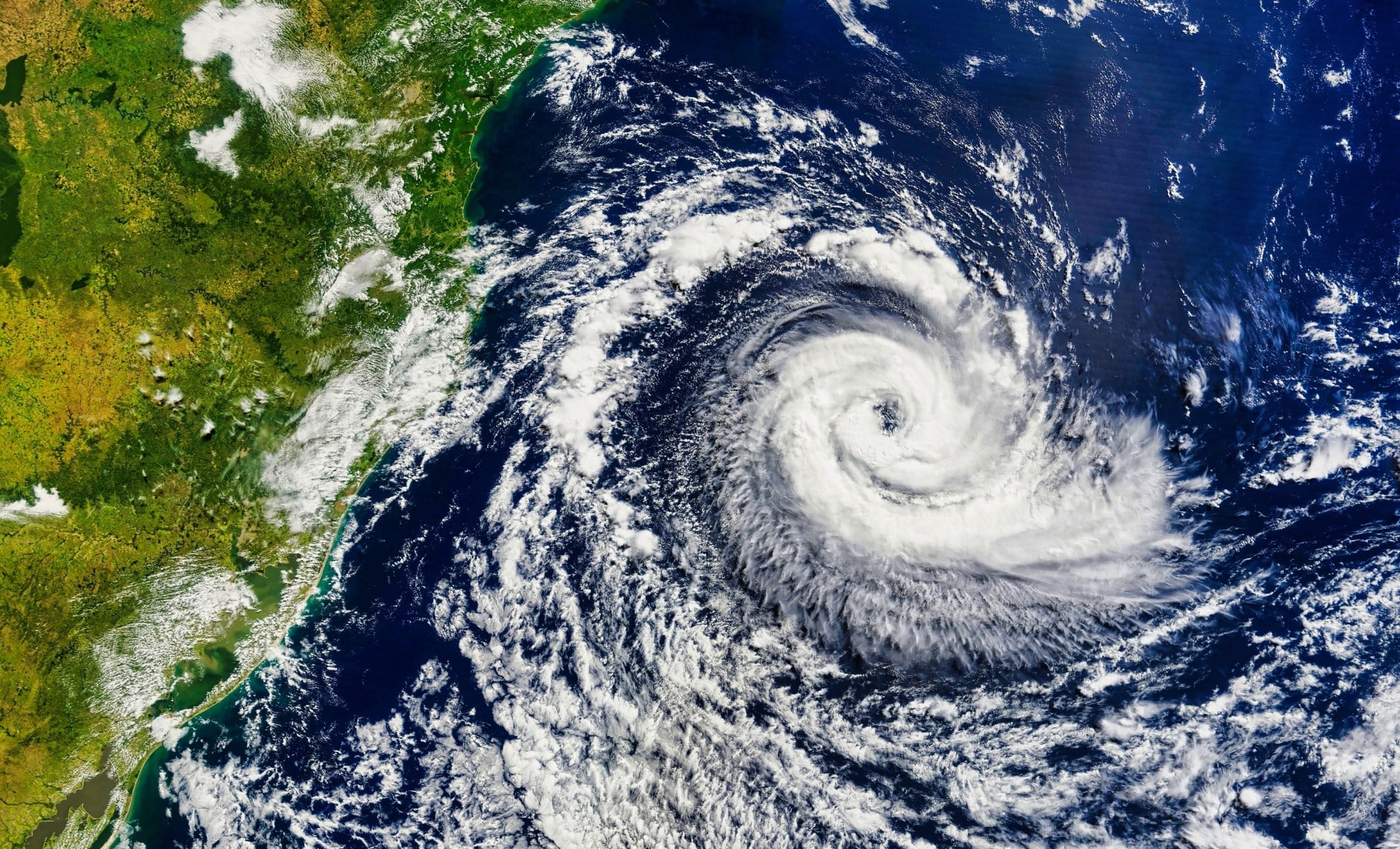Tropical storm Bertha tracks toward Gulf Coast as five states face 45 mph winds and flooding threat