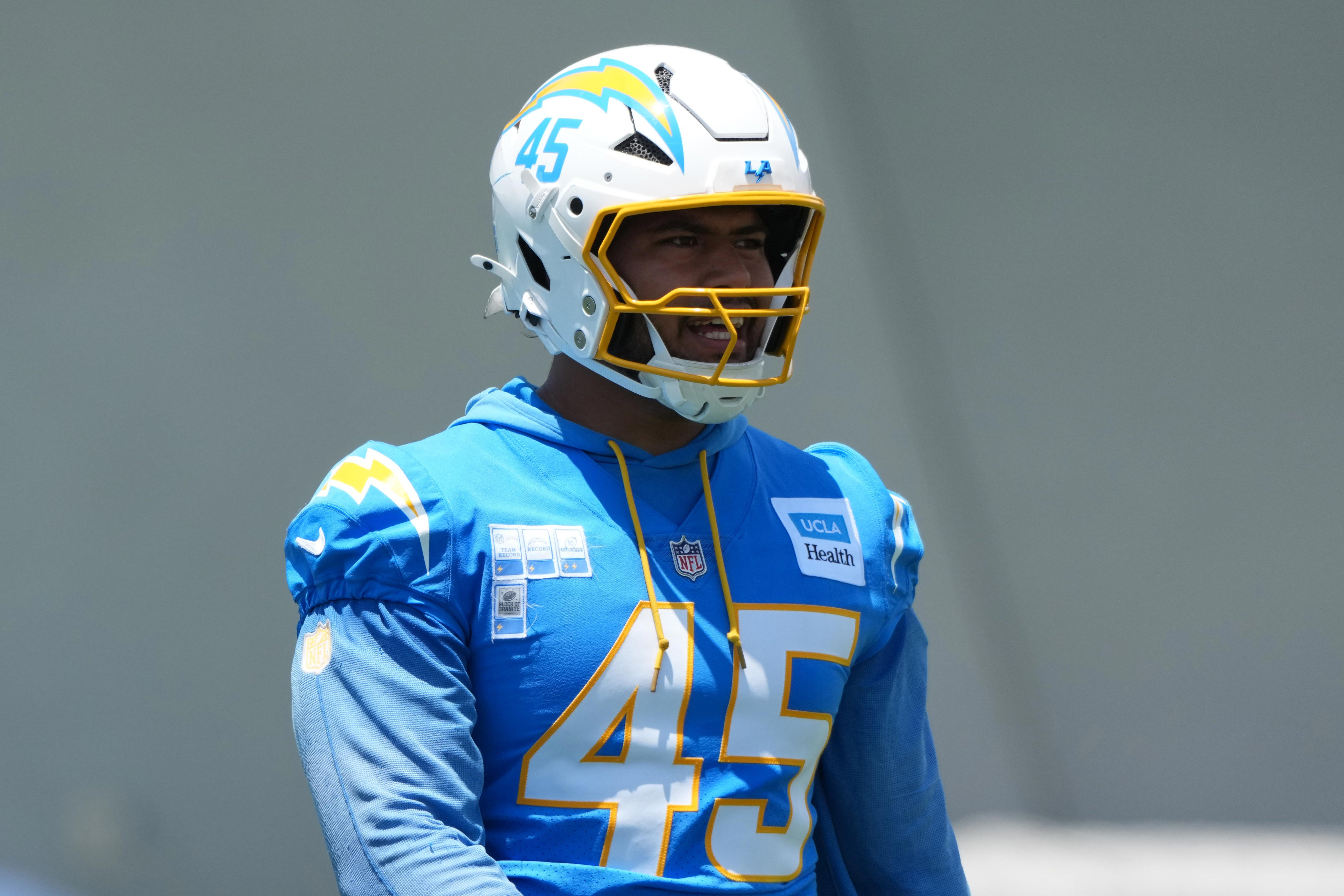 Tuli Tuipulotu makes NFL's top 100 players list due to elite season