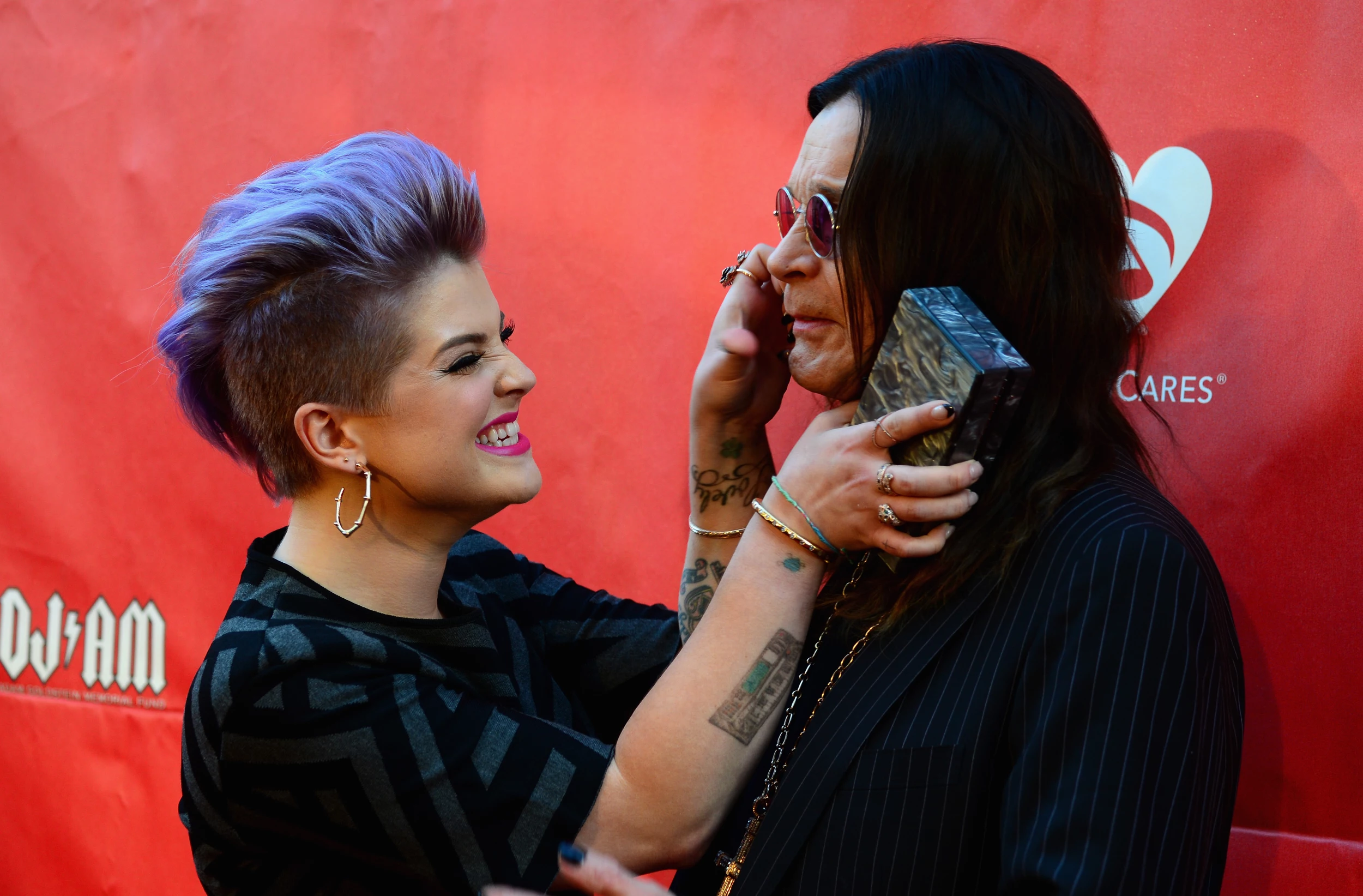 Kelly Osbourne’s Emotional Letter to ‘My Daddy’ Ozzy a Year After His Death