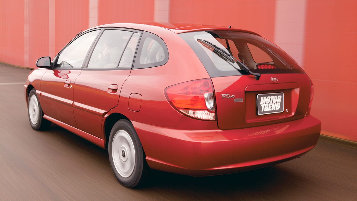 005-2004-chevy-aveo-vs-kia-rio-cinco-v-scion-comparison-test.jpg