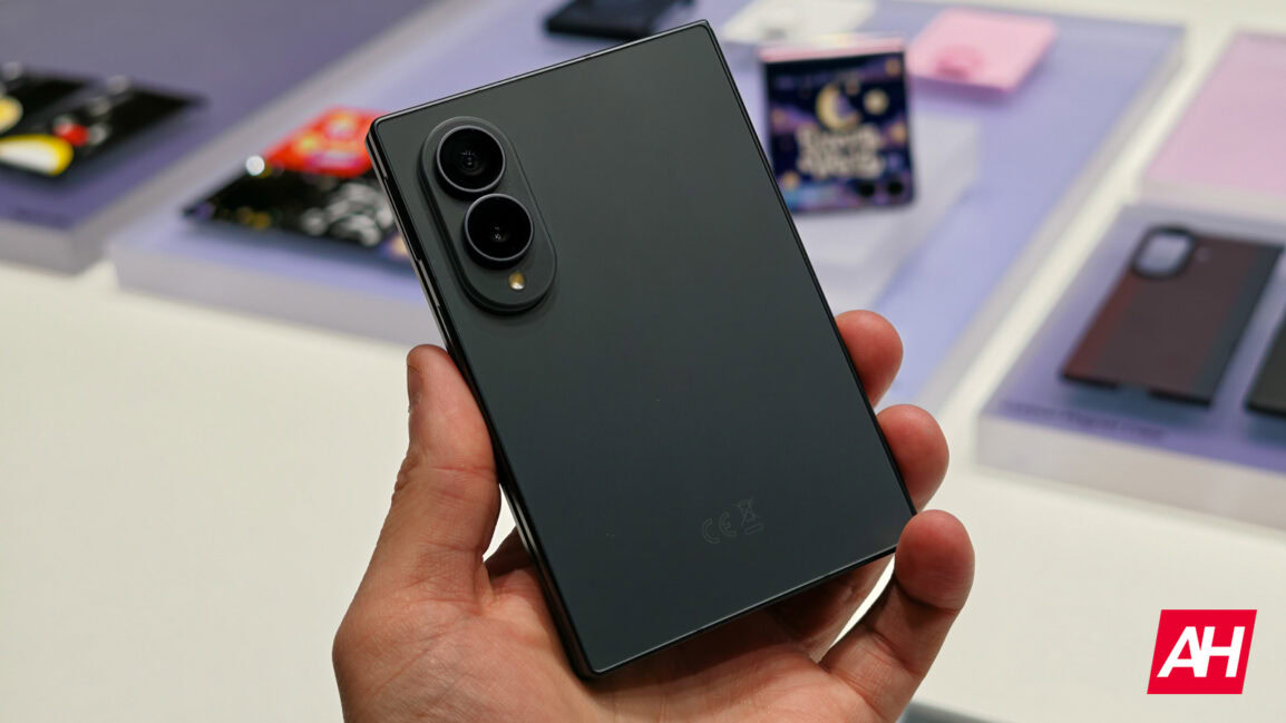 Samsung Galaxy Z Fold 8 AH 38