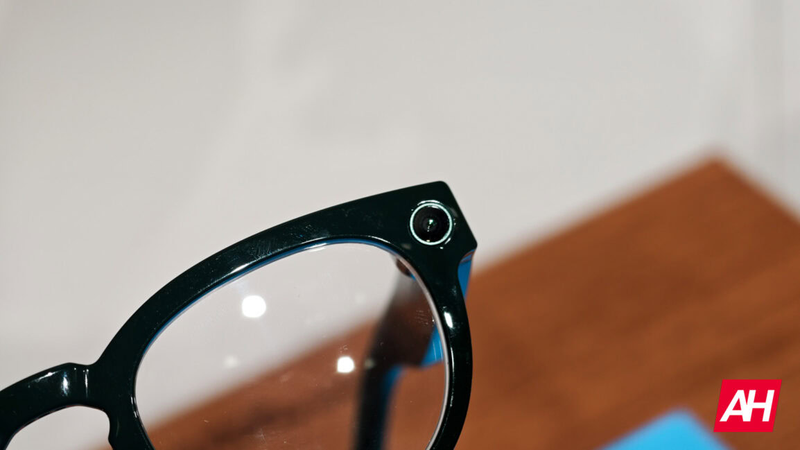 Samsung Intelligent Eyewear AH 19