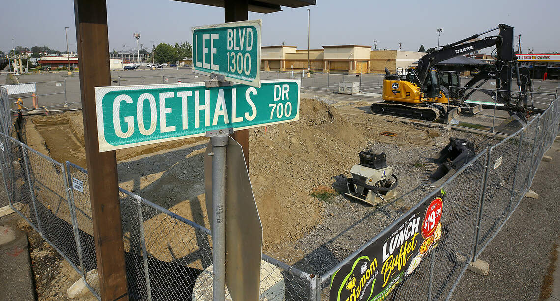 'What's being built there?' New coffee stand at old Richland Albertsons + Amazon updates