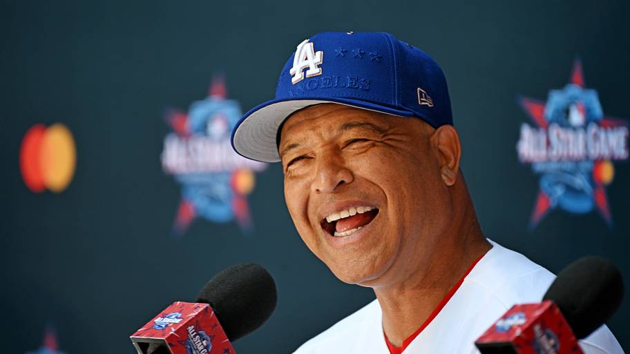 Dave Roberts makes surprising trade deadline prediction for Dodgers