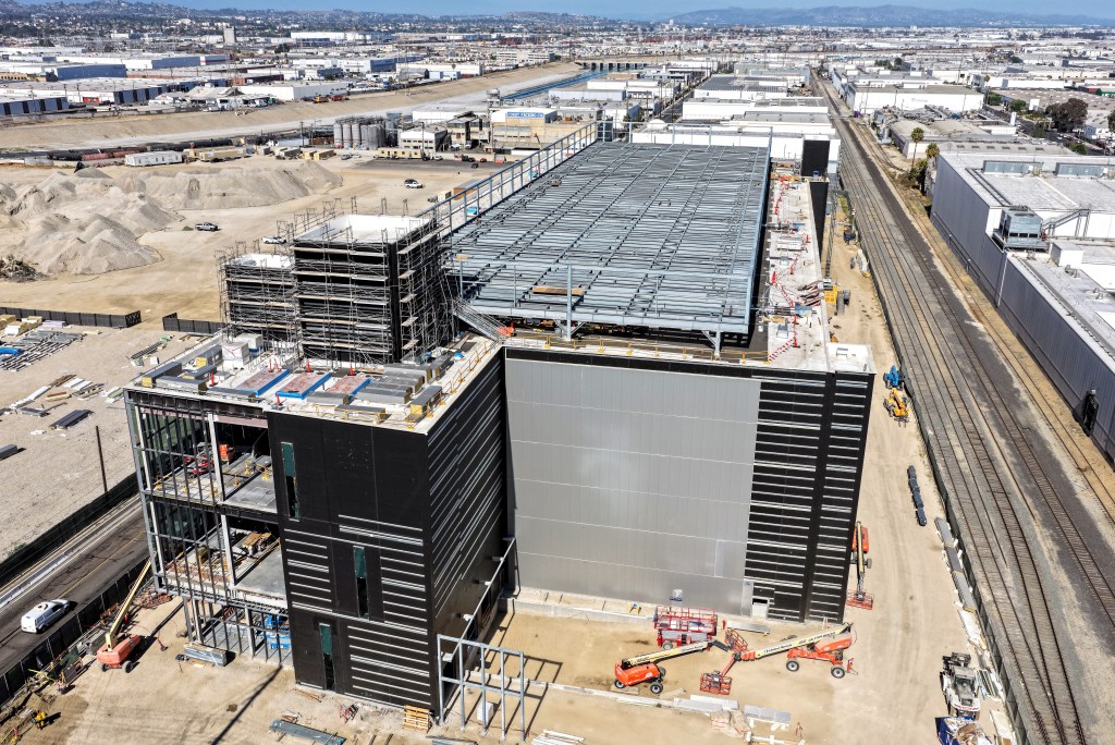 Data centers to get huge electricity bill under new plan