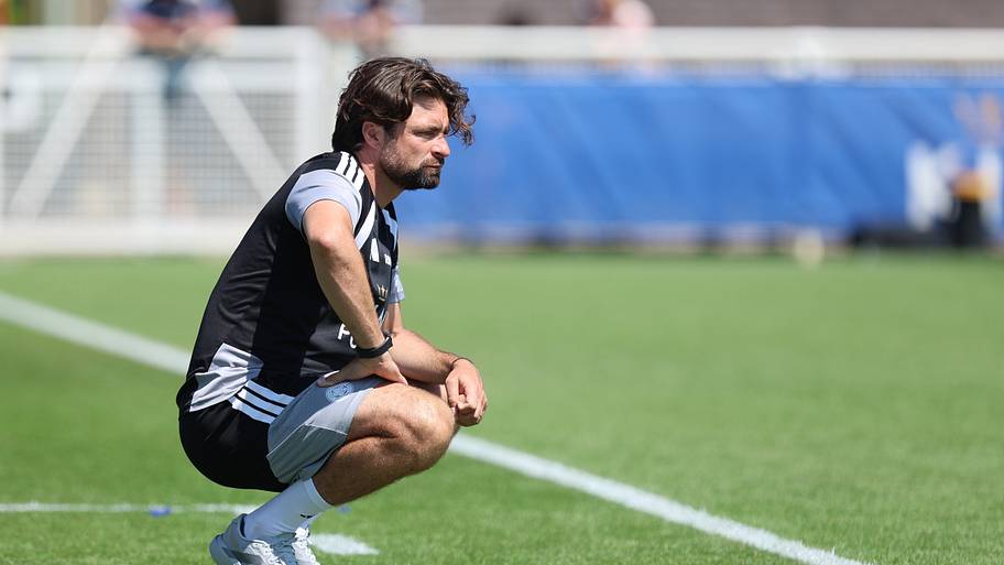 Leicester youngster offers glowing praise of Russell Martin during pre-season