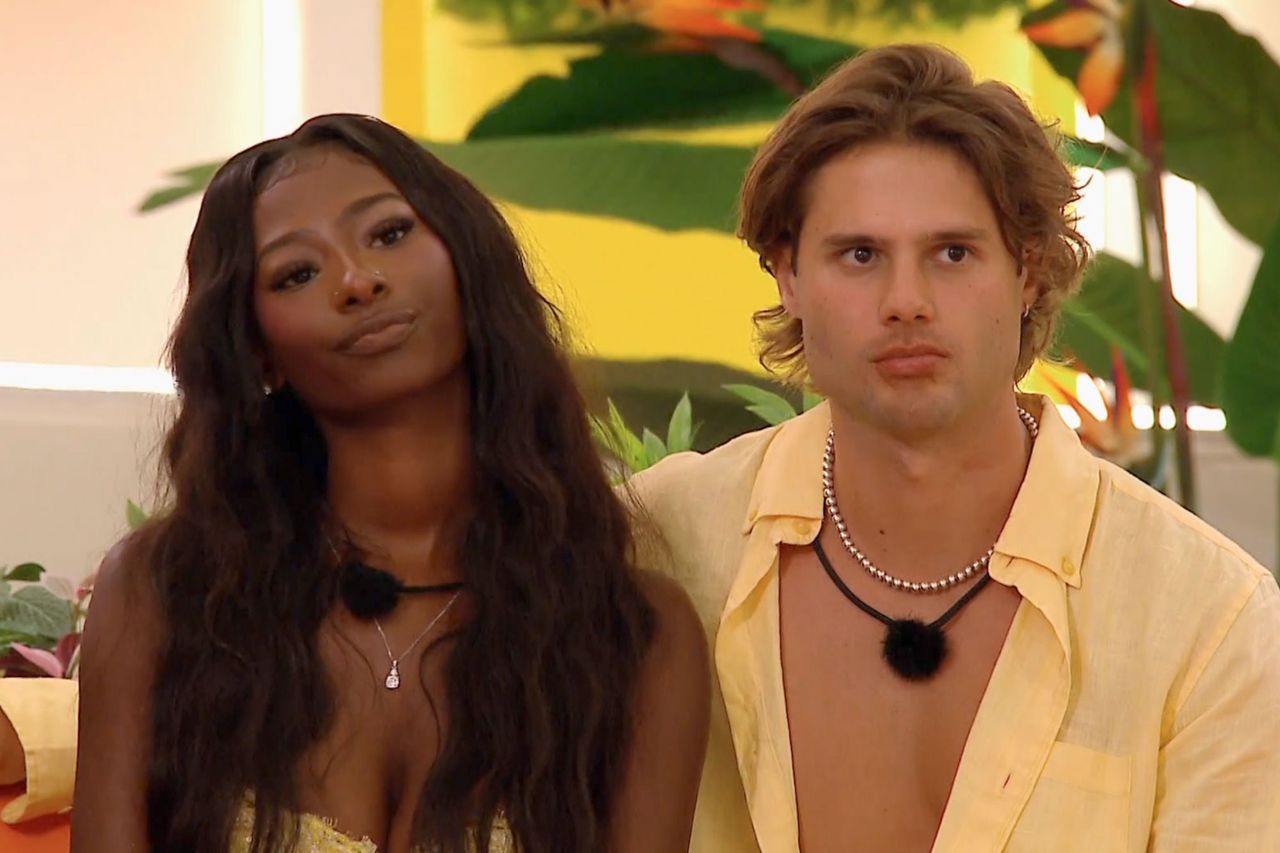 Trinity and Bryce during the I am TiTi Fight on Love Island Season 8 Episode 21