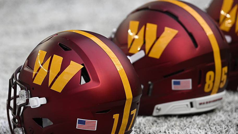 Commanders helmet