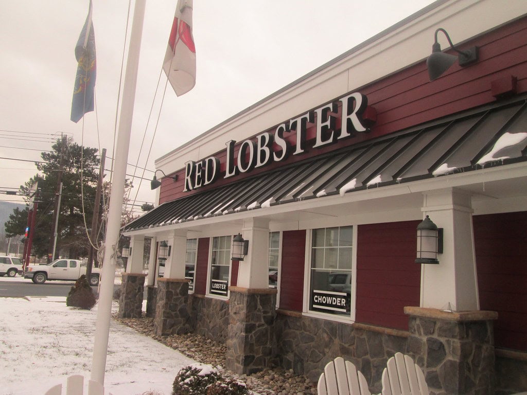 17 Once-Beloved Restaurant Chains That Lost Their Way