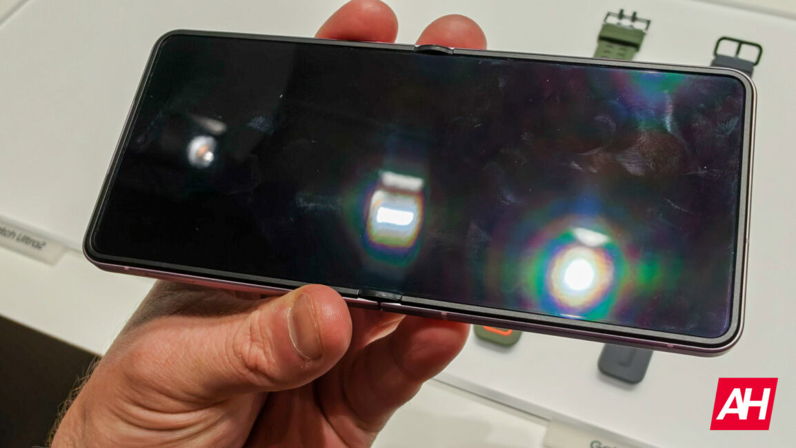 Samsung Galaxy Z Flip 8 AH 20