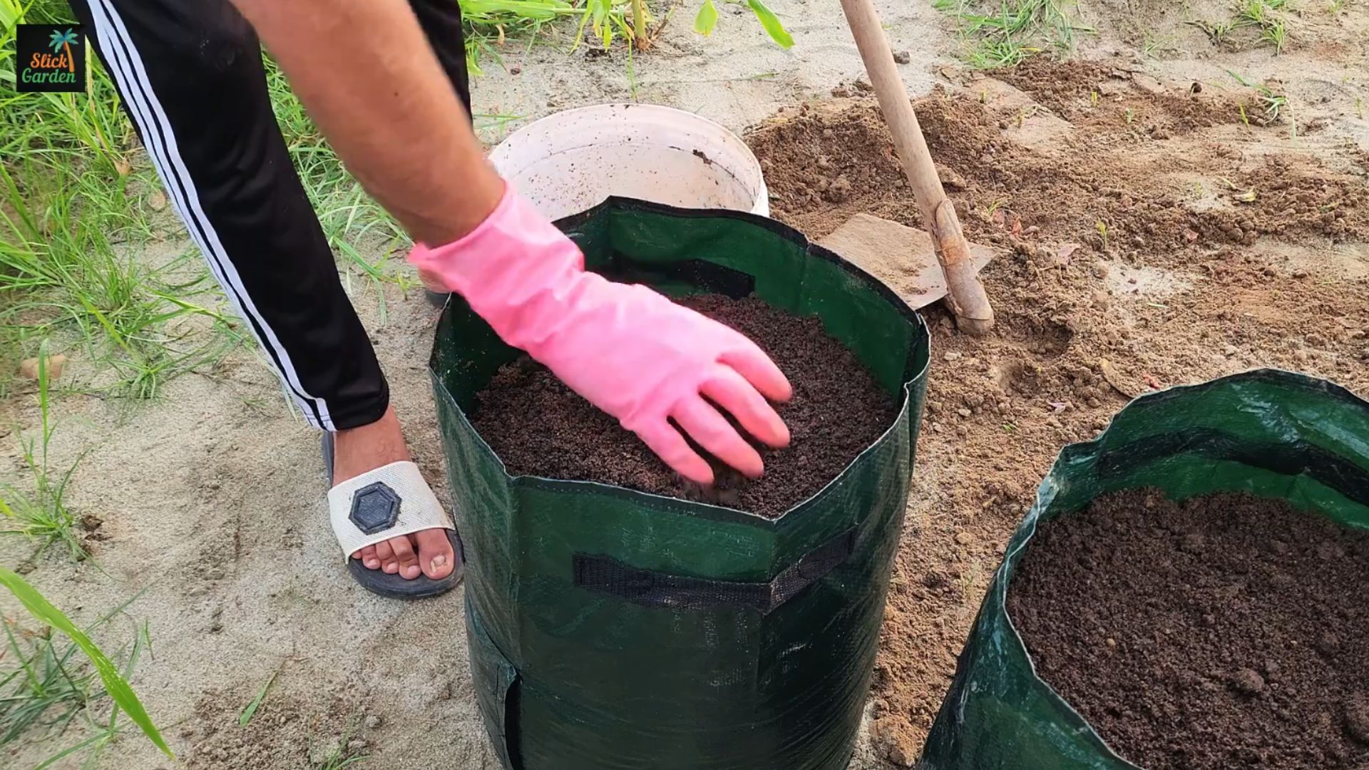 DIY organic soil mix for containers: Grow healthier plants with kitchen ...