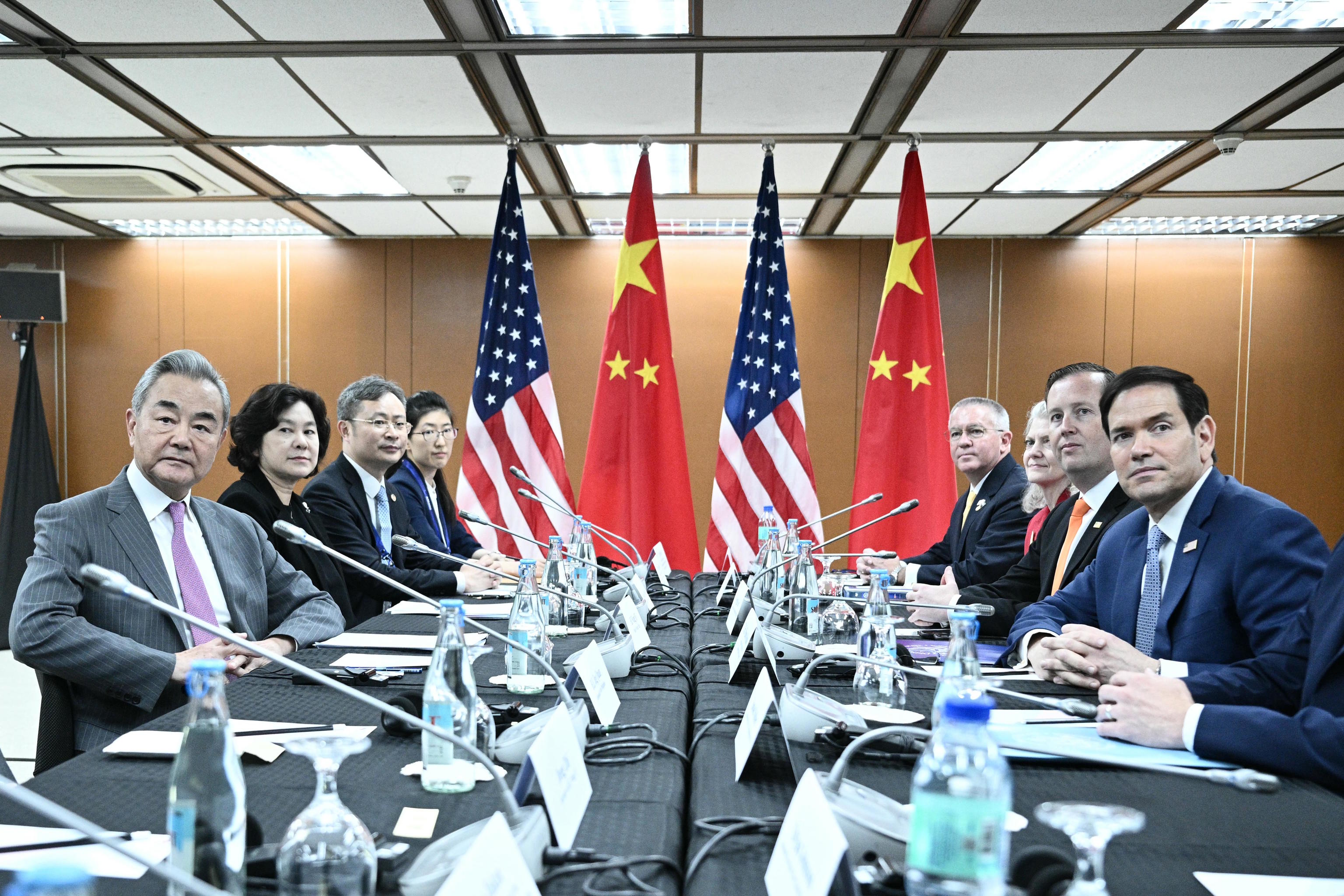 US and Chinese diplomacy chiefs plan Xi Jinping's next trip to Washington in Manila