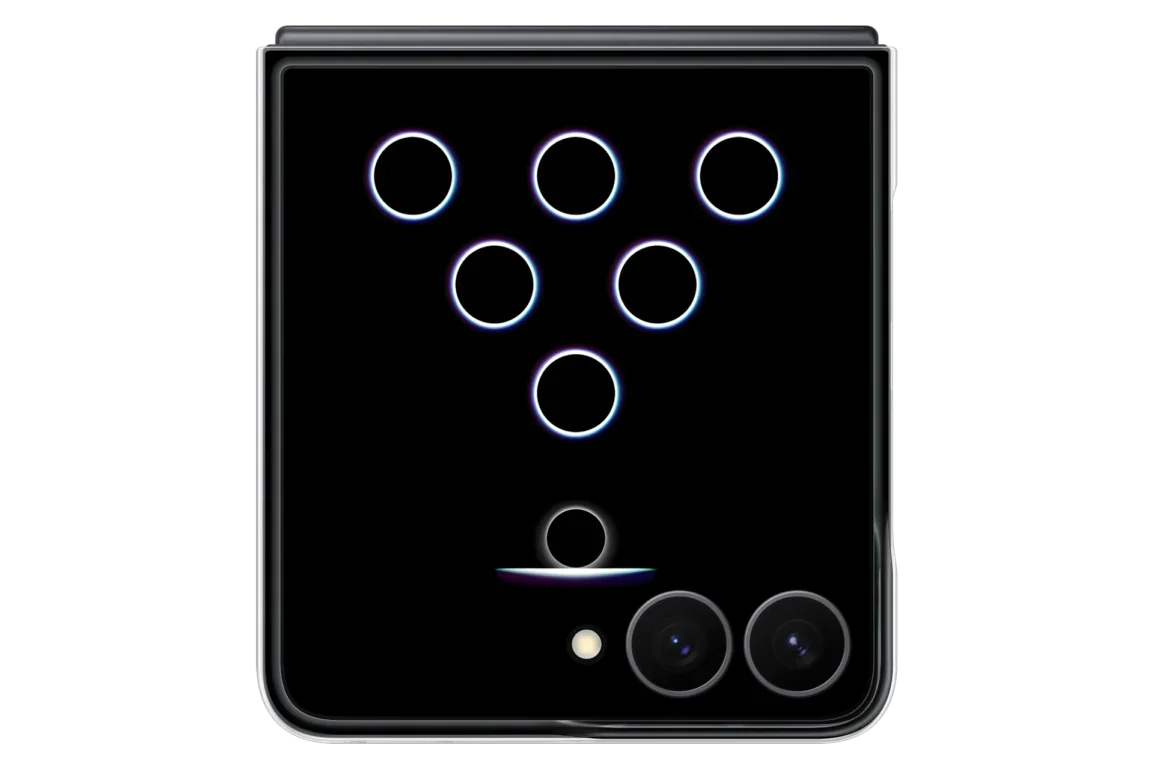 Galaxy Z Flip 8 official case image 7
