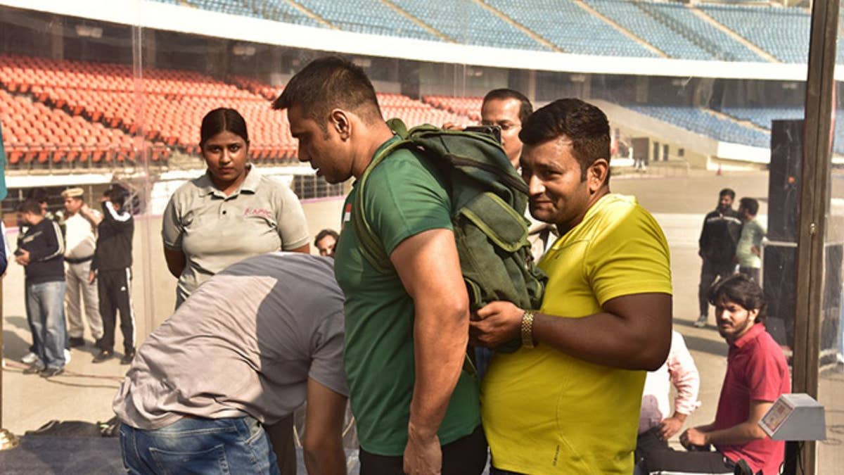 This man was bedridden for two years. Now he's set a Guinness record with 847 weighted push-ups