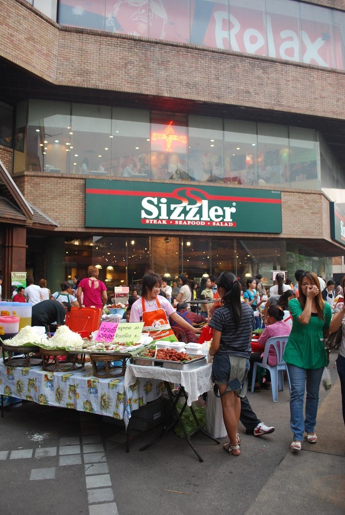 17 Once-Beloved Restaurant Chains That Lost Their Way