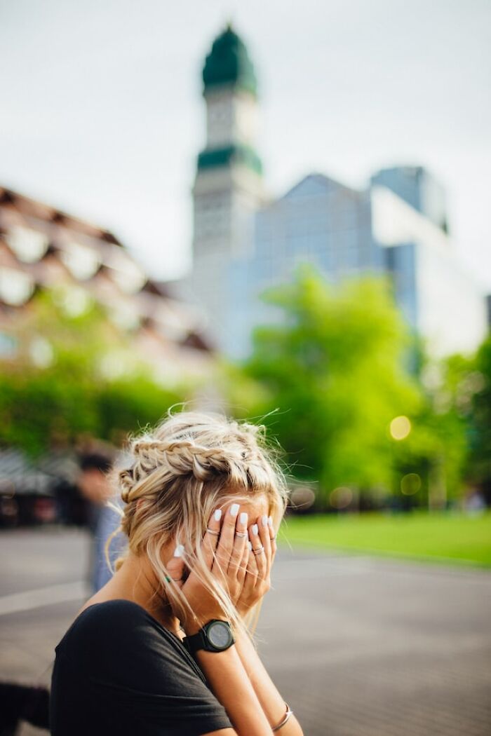 35 People Share The Biggest Grudges They Held Against Their Teachers